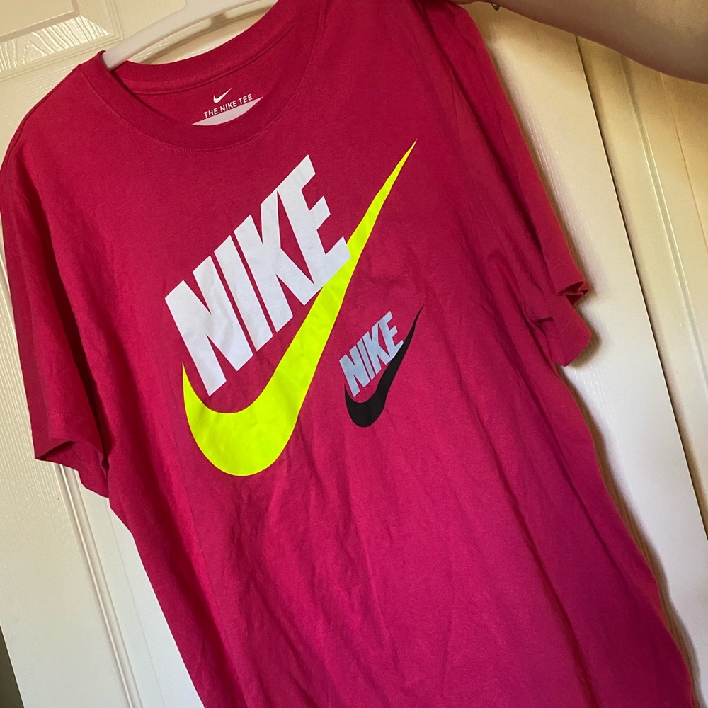 nike tee